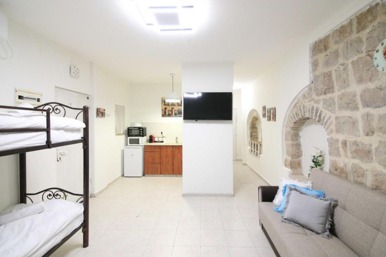 Private Hostel - Best Location エルサレム エクステリア 写真