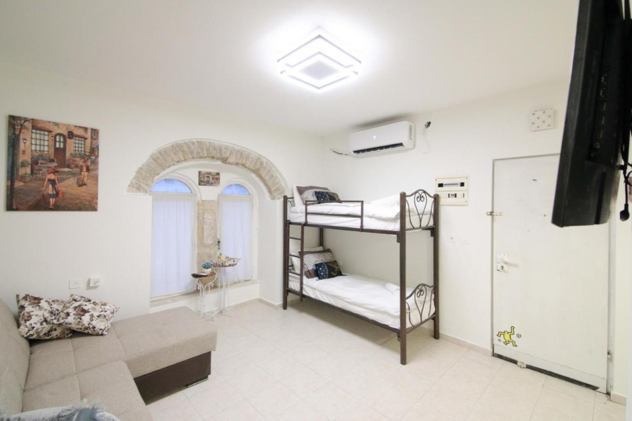 Private Hostel - Best Location エルサレム エクステリア 写真